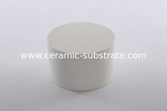 Przemysłowy filtr SCR o strukturze plastra miodu okrągły i biały