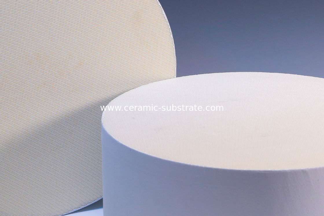 Przemysłowy filtr SCR o strukturze plastra miodu okrągły i biały