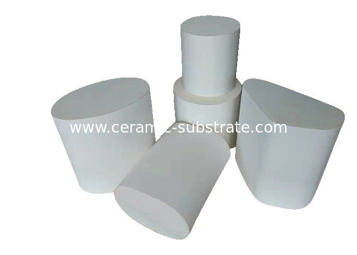 Białe podłoże ceramiczne z tlenku glinu, filtr ceramiczny o strukturze plastra miodu na samochód / motocykl