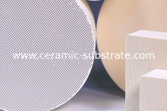Cienkie plastry ceramiczne o strukturze plastra miodu, podłoża katalizatora komórkowego