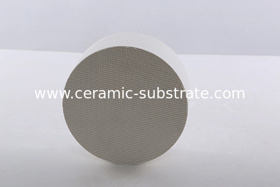 Okrągły przenośnik ceramiczny SCR Ceramic Catalyst Carrier, podpórka ceramiki monolitycznej o strukturze plastra miodu