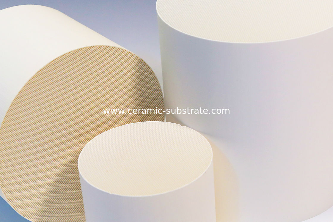 Cienkie plastry ceramiczne o strukturze plastra miodu, podłoża katalizatora komórkowego